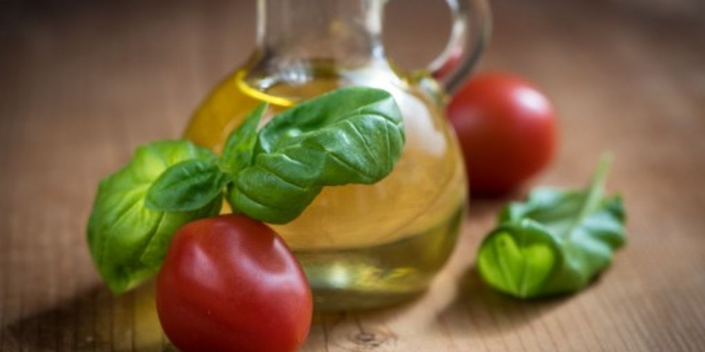 The Health Benefits of Using Top-Tier Olive Oil in Your Daily Diet